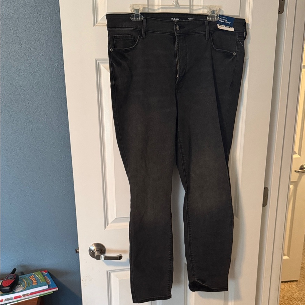 Old Navy Women’s Rockstar Super Skinny